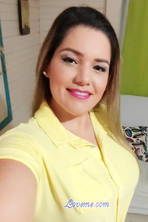 215404 - Yesenia Age: 40 - Costa Rica