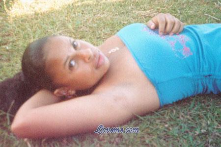 70608 - Lidiane Age: 26 - Brazil