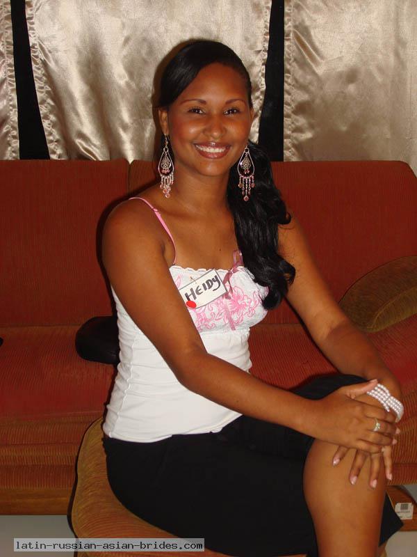 Colombia-Women-3809