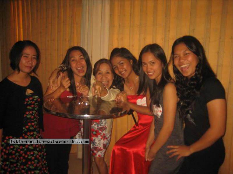 Philippine-Women-8653-1